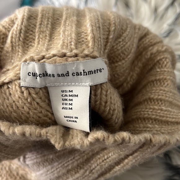 Cupcakes & Cashmere very soft turtleneck Long sleeve Sweater. Size M, NWT - Picture 7 of 8